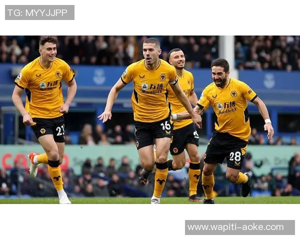 曼联轻取狼队,进步稳定性即可争冠-丨记者调查